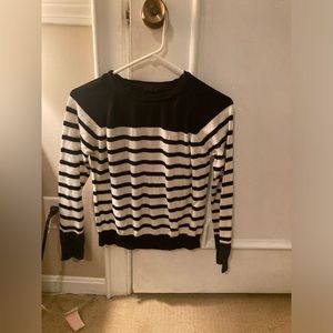 Stripped black and white long sleeved top